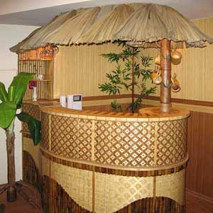 Декоративный навес из пальмового листа